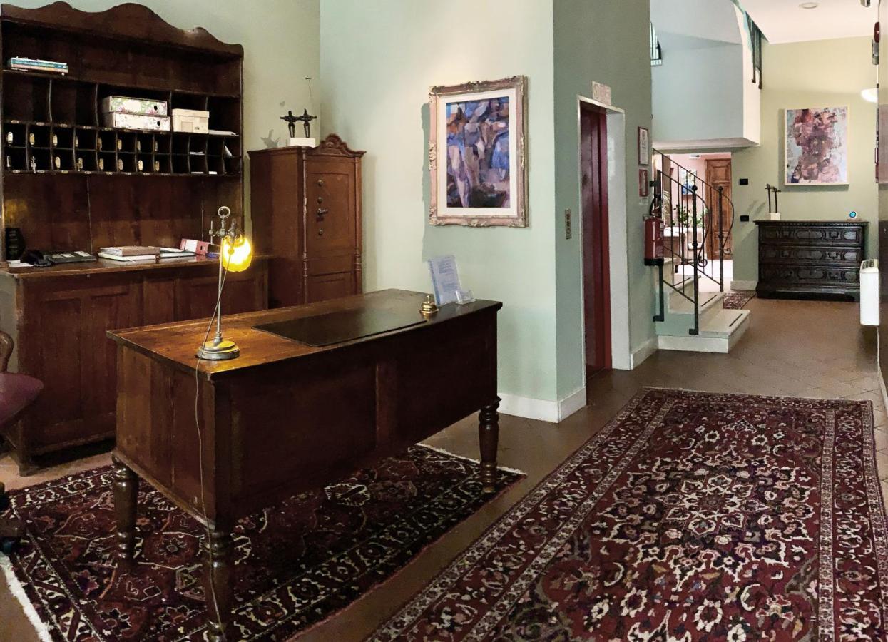 פררה Hotel De Prati מראה חיצוני תמונה