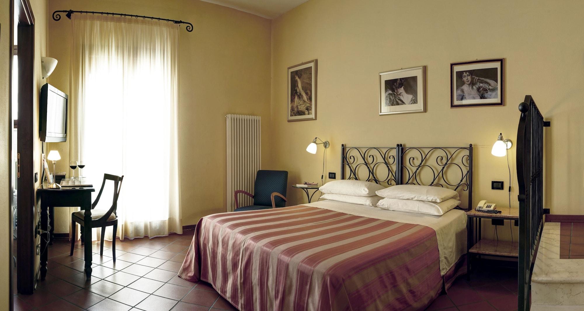 פררה Hotel De Prati מראה חיצוני תמונה