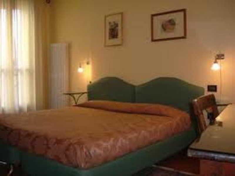 פררה Hotel De Prati מראה חיצוני תמונה