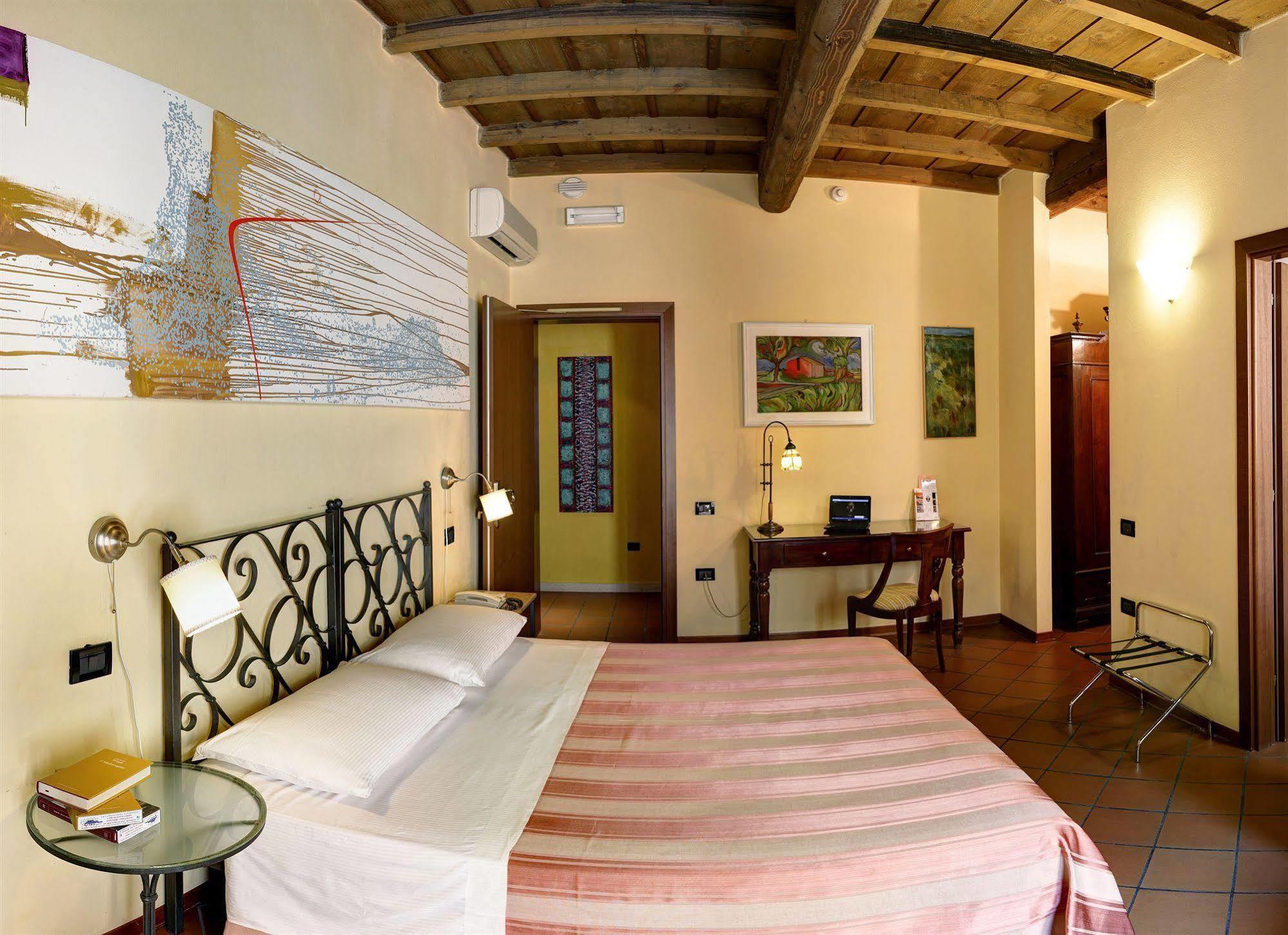 פררה Hotel De Prati מראה חיצוני תמונה